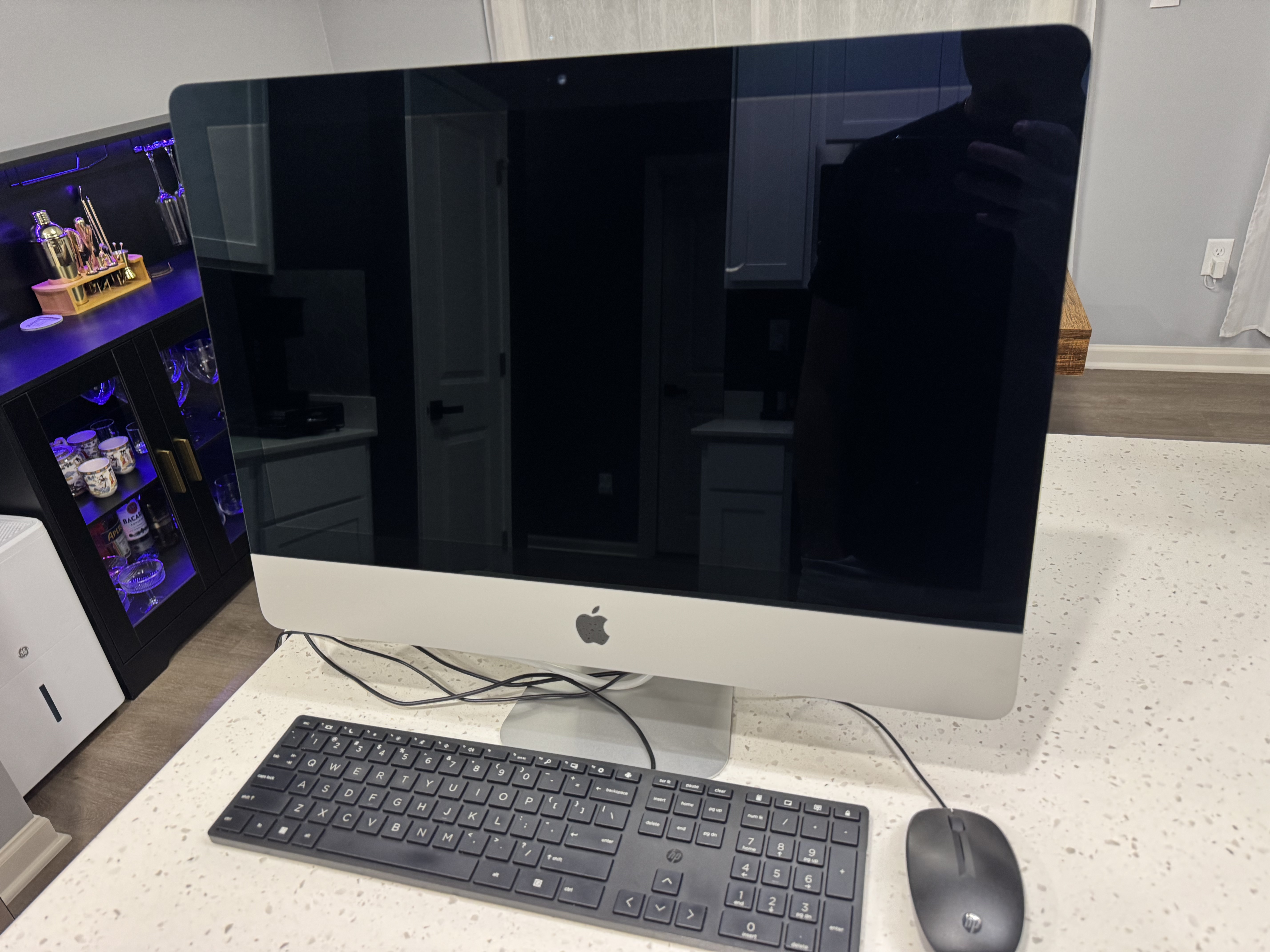 Apple iMac 21.5” Late 2015 – SSD, macOS Sequoia, Microsoft Office